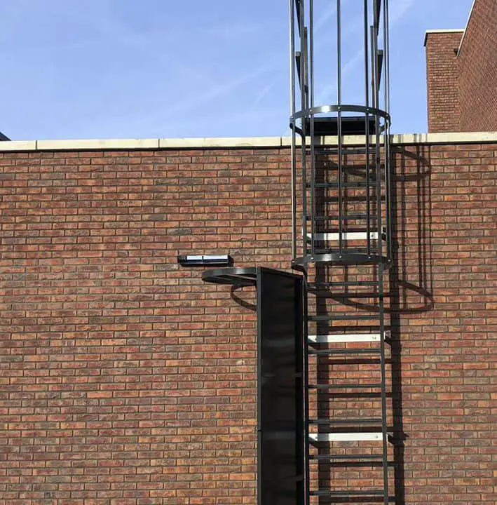 kooiladder beveiligd 1 1